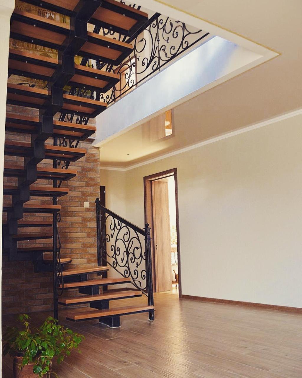 Ia'S Guest House Stepantsminda Exterior photo